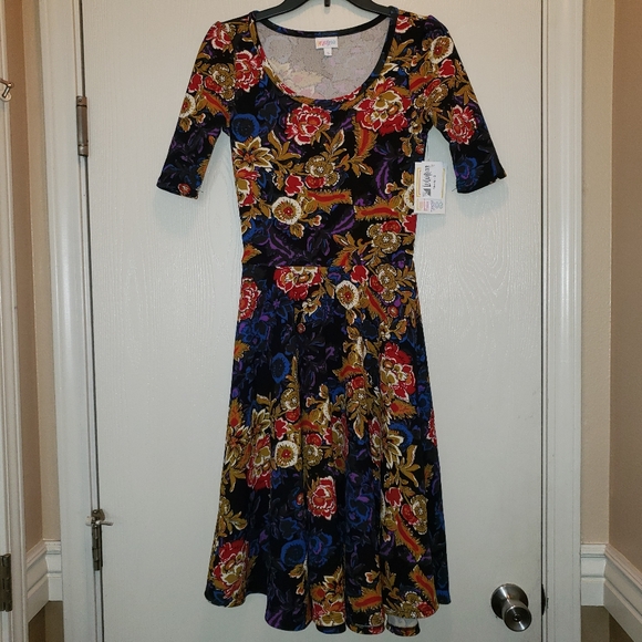 - Size Small New LuLaRoe Nicole Dress - Picture 2 of 13